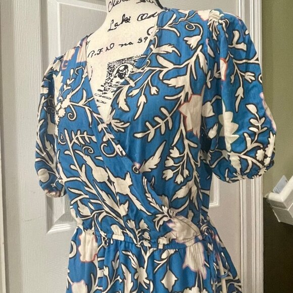 BLUE FLORAL RUFFLED WRAP MIDI DRESS BOHO CHIC SHORT SLEEVE  SZ M TRENDY - Picture 9 of 16